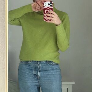 Sutton Studio Wasabi Green Cashmere Turtleneck